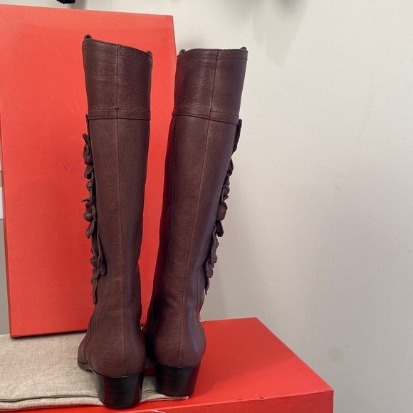 Valentino Garavani Brown Leather Floral Appliqué Boots | Size 39 1/2 - Picture 3 of 10